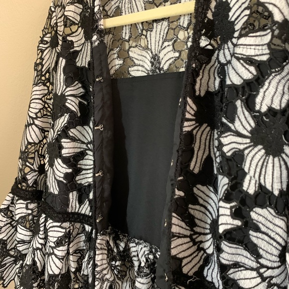 Flower Crochet Peplum Top - Picture 6 of 8